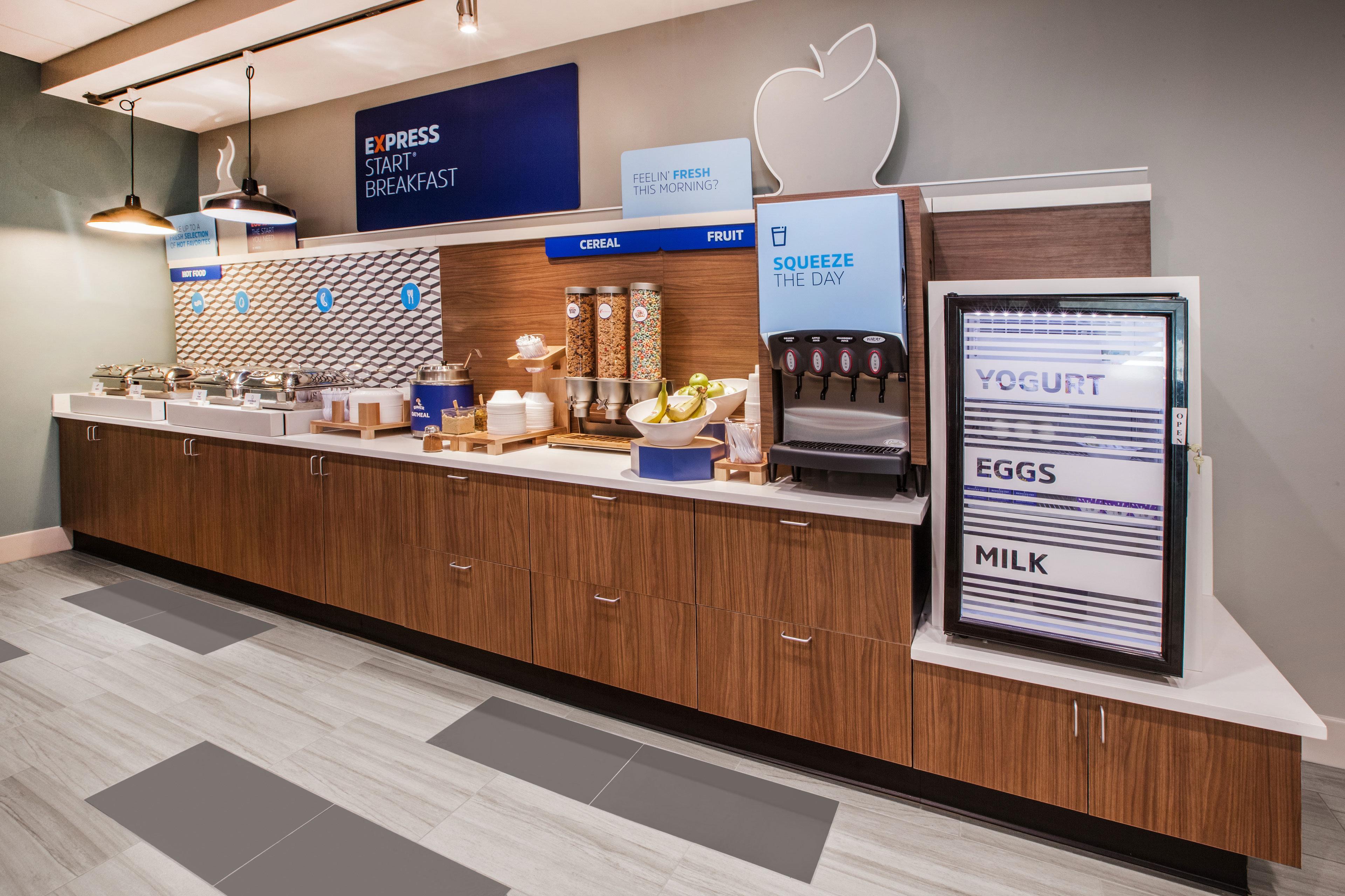Holiday Inn Express Cambridge By Ihg Exteriör bild