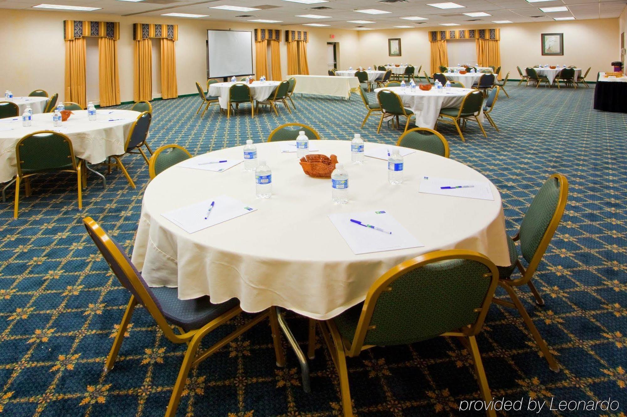 Holiday Inn Express Cambridge By Ihg Exteriör bild
