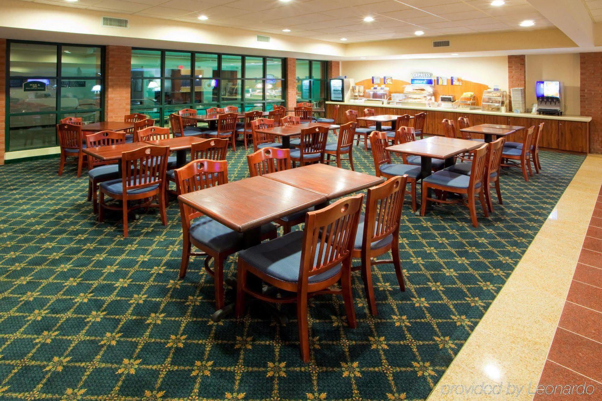 Holiday Inn Express Cambridge By Ihg Exteriör bild