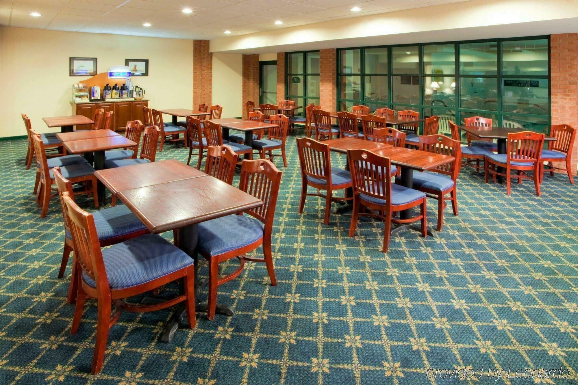 Holiday Inn Express Cambridge By Ihg Exteriör bild